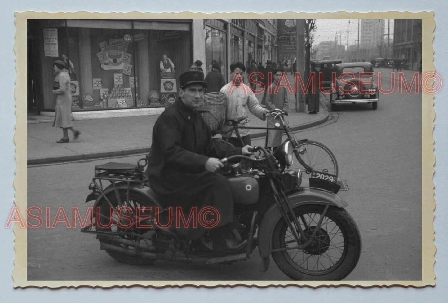 1940s MAN MOTORCYCLE BICYCLE STREET Vintage China Shanghai Photo #3303 中国上海老照片