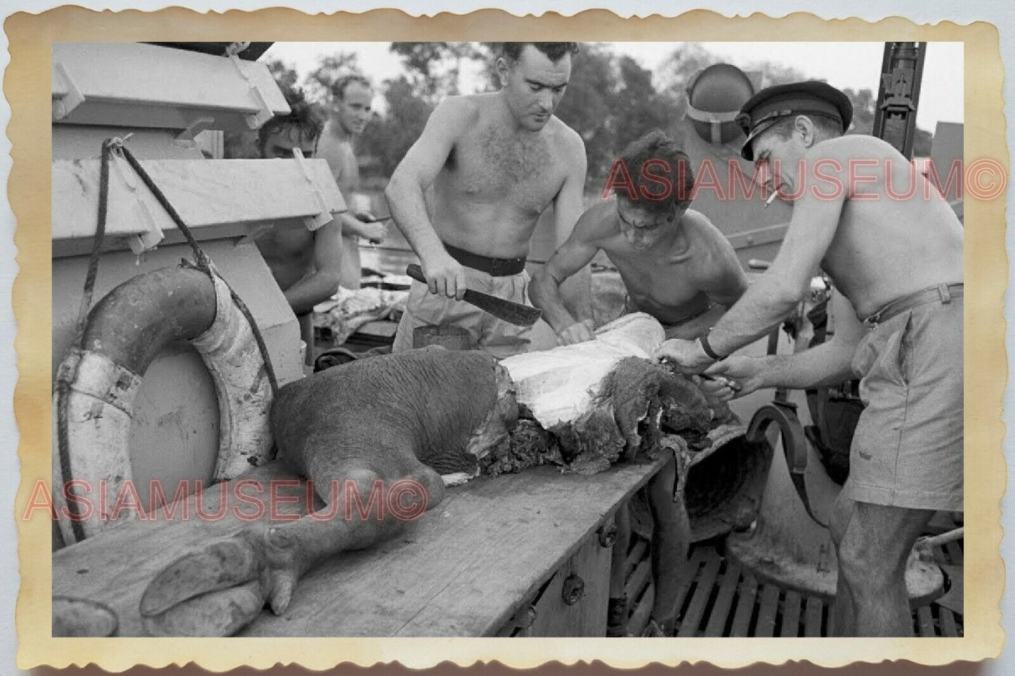 50s Indochina Vietnam Army Topless Man Soldier Boat Food War Vintage Photo 1243