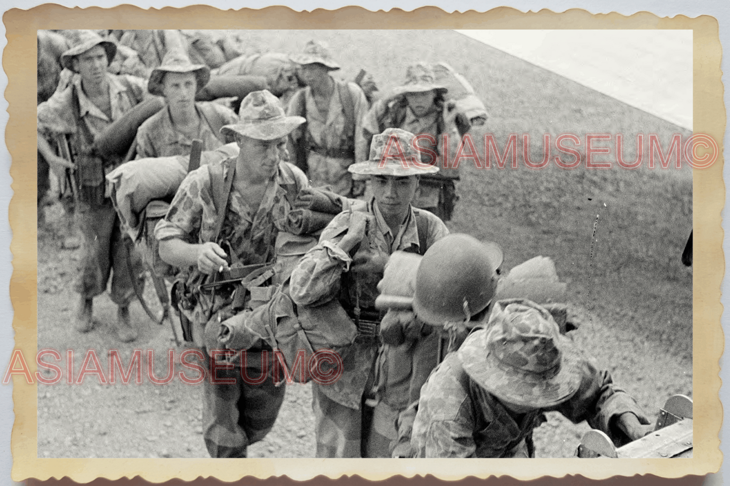 40s WW2 Vietnam FRENCH PARATROOPERS PARACHUTE PLANE AIRCRAFT Vintage Photo 26890