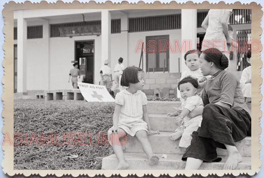 WW2 Children Boy Girl Women British Army Barrack Vintage Singapore Photo 18758