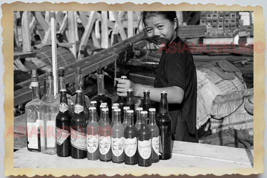 50s Vietnam War Saigon Street Soft Drink Young Lady Seller Vintage Photo #1132