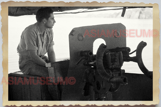 40s WW2 Vietnam FRENCH NAVY WARSHIP SMILING MACHINE GUN WAR Vintage Photo 25742