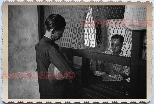 WW2 WAR Shop Man Buy Opium Seller Den Business Vintage B&W Singapore Photo 17634