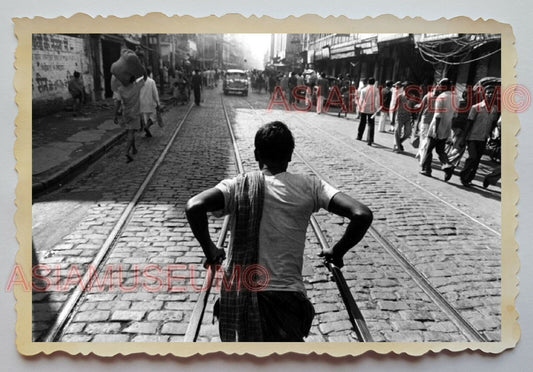 1940s KOLKATA Street Scene Rickshaw Man Store Car Shop Vintage INDIA Photo #1142