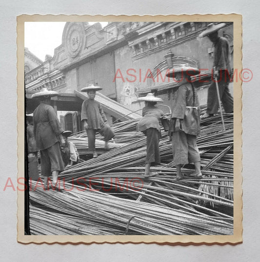 WOMEN LADY CONSTRUCTION BIG HAT BAMBOO  B&W Vintage Hong Kong Photo 香港旧照片 07845