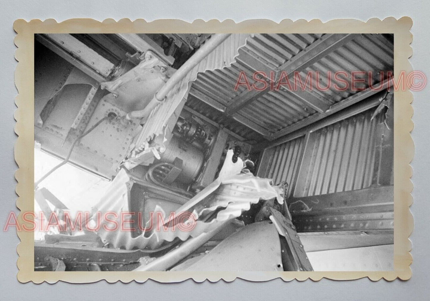 WW2 WAR ANTI JAPANESE AIRCRAFT PLANE BOMBING ENGINE Hong Kong Photo 16578 香港旧照片