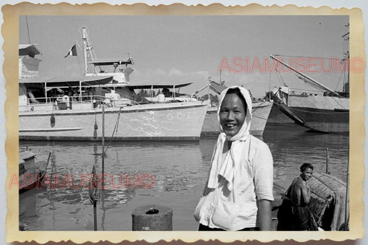 50s Vietnam Saigon Pier Boat Ship Ferry Mekong River Young Man Vintage Photo 873