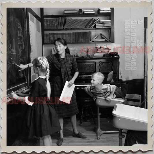 50s BIG SUR CITY CALIFORNIA CARMEL SAN SIMEON TEACHER GIRL OLD USA Photo 11880