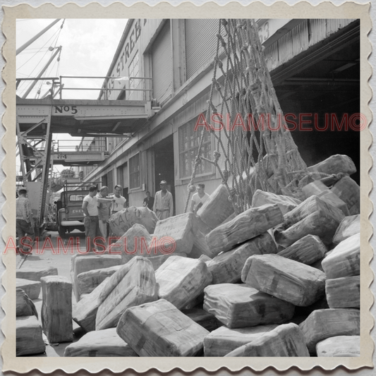 50s NEW ORLEANS LOUISIANA CITY MISSISSIPPI RIVER WORKER LOAD OLD USA Photo 12525