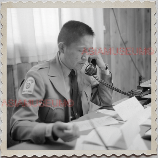 50s WINDOW ROCK NAVAJO NATION APACHE ARIZONA PARK RANGER MAN OLD USA Photo 12232