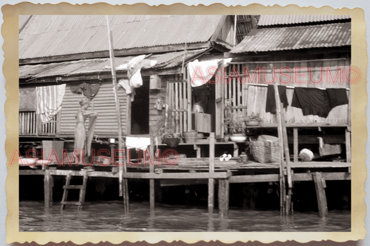 50s THAILAND BANGKOK FLOATING MARKET BOAT RIVER HOUSE WOMEN Vintage Photo 28125