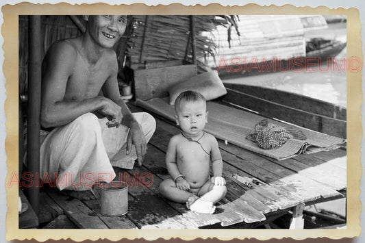 1950s Vietnam War Indochina BABY BOY MAN BOAT HOUSE PORTRAIT Vintage Photo #408