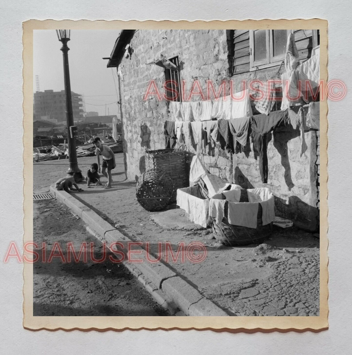 Boys Lamp post Street Roadside Hanging Clothes Hong Kong Photograph 香港旧照片 30339