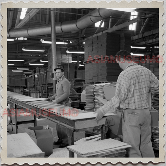 50s SUNBURY NORTHUMBERLAND PENNSYLVANIA LUMBER MILL MAN VINTAGE USA Photo 9708