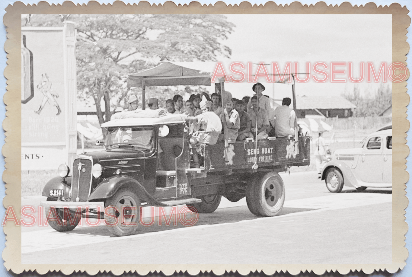 WW2 Worker Truck Car Lorry Street Scene British India B&W Singapore Photo 18963