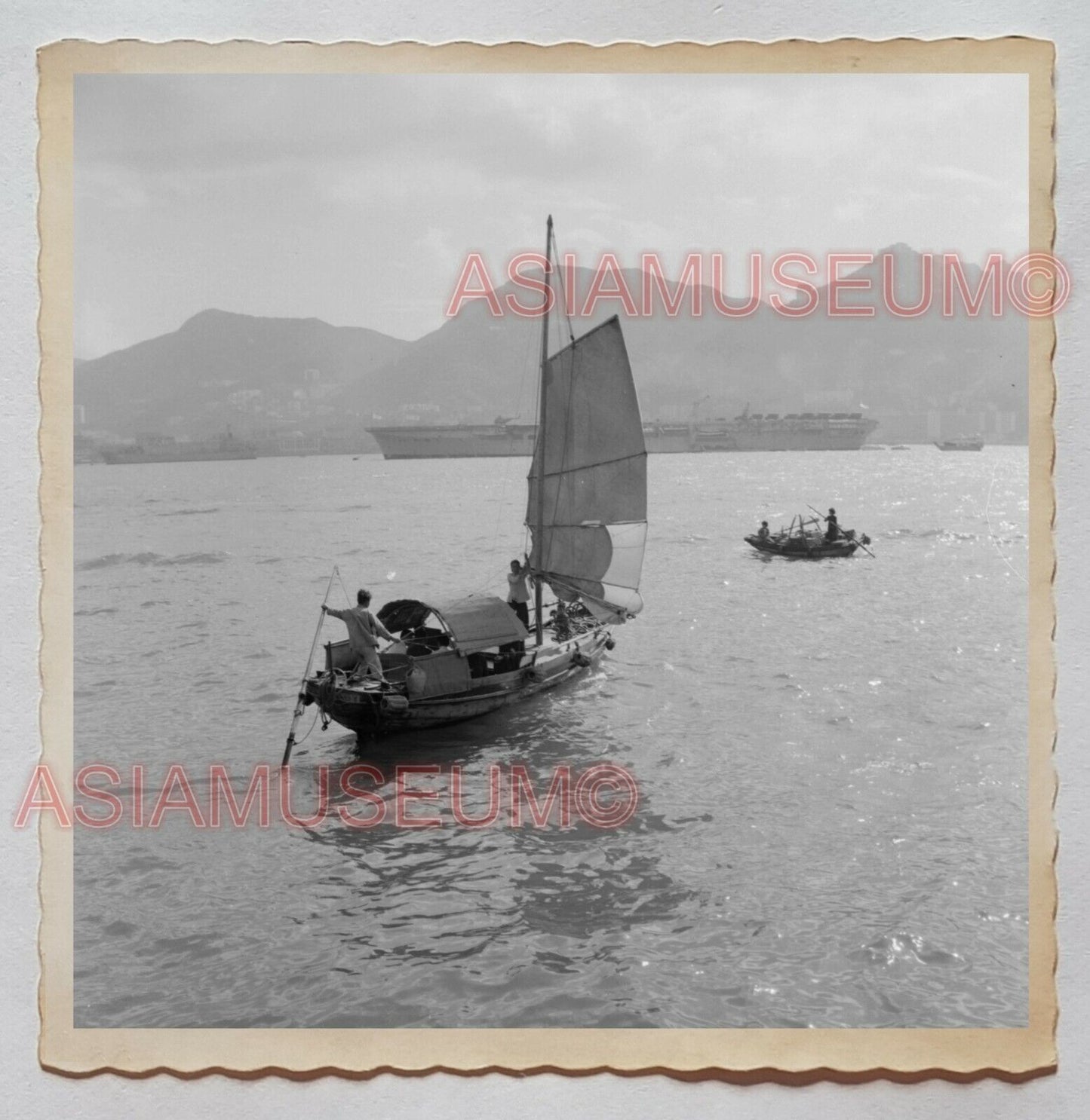 Sampan Boat Sail Victoria Harbor Cargo Ship Vintage Hong Kong Photo 香港旧照片 27267