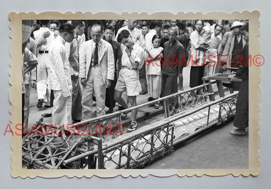 BOY YOUNG MAN FUNERAL MANTRA BANNER GIRL B&W Vintage Hong Kong Photo 香港旧照片 03996