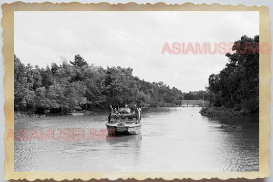 50s Vietnam SAIGON RIVER BOAT ARMY PATROL SOLDIER MILITARY Vintage Photo #1593