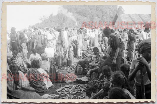 50s PHILIPPINES STREET SCENE MARKET PIER PORT HOLLAND WOMEN Vintage Photo 29668