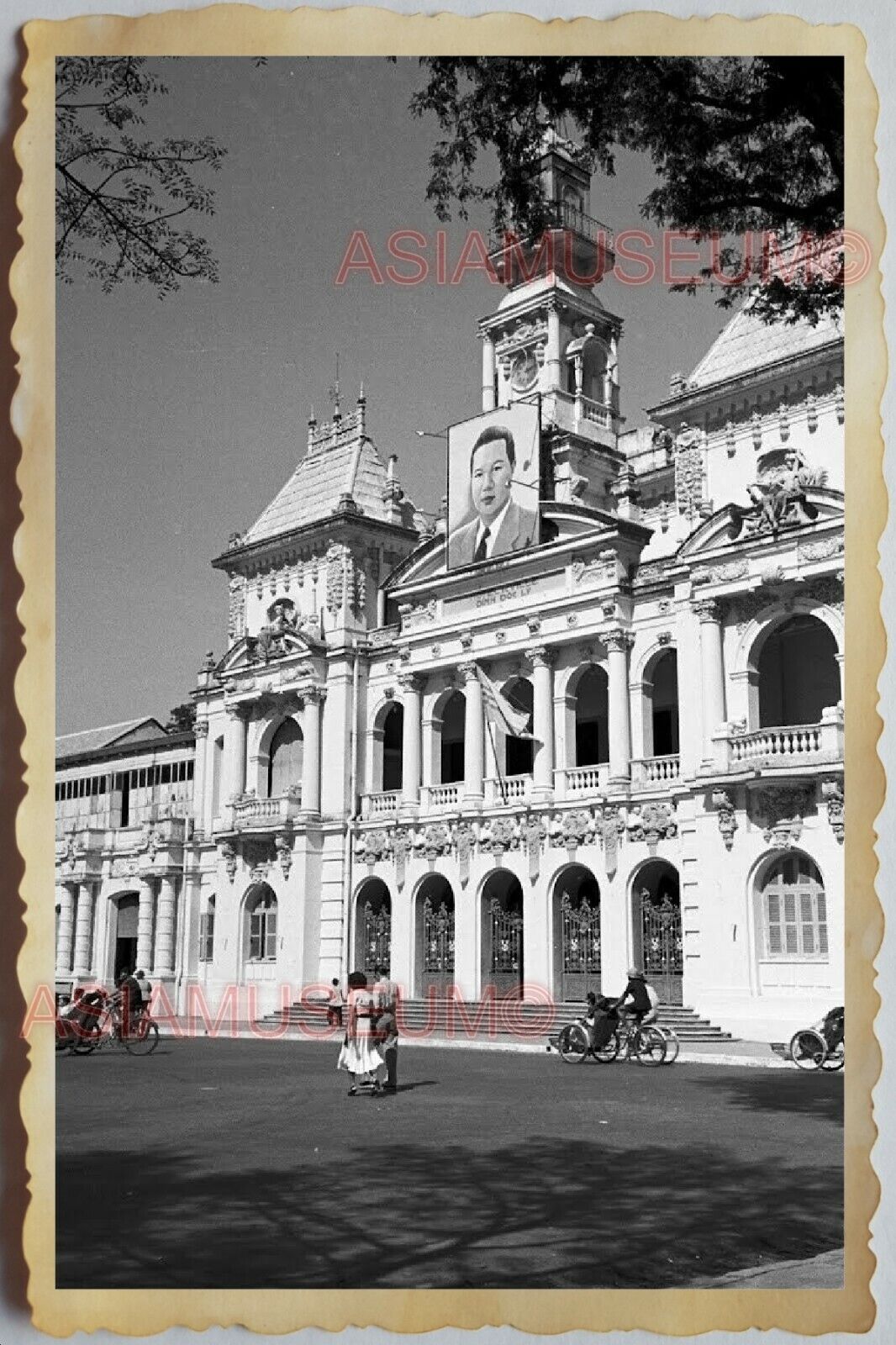 50s Vietnam SAIGON BAO DAI HO CHI MINH WOMEN STREET CITY HALL Vintage Photo 503