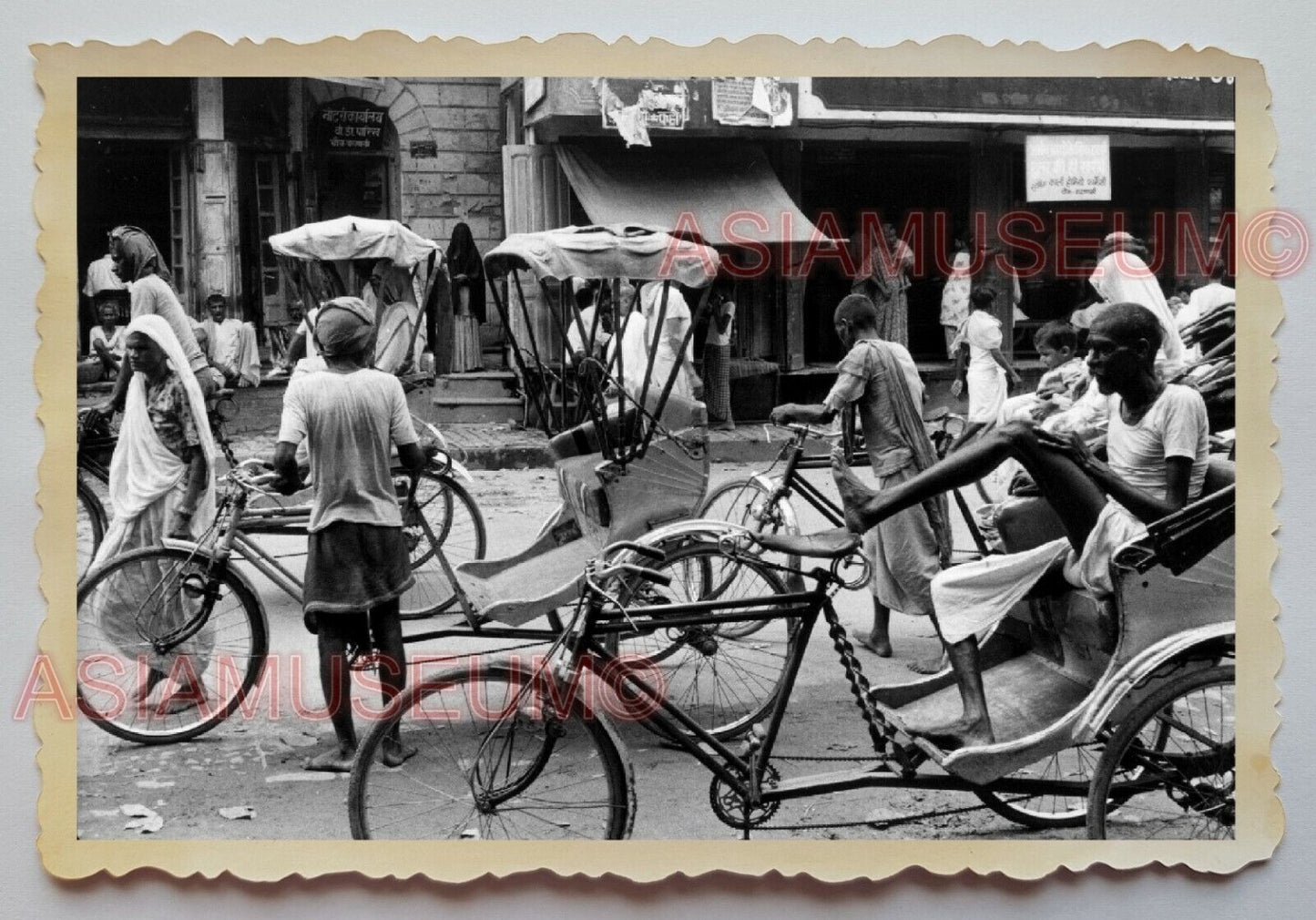 1940s KOLKATA STREET SCENE MAN RICKSHAW TRICYCLE SHOP Vintage INDIA Photo #1148