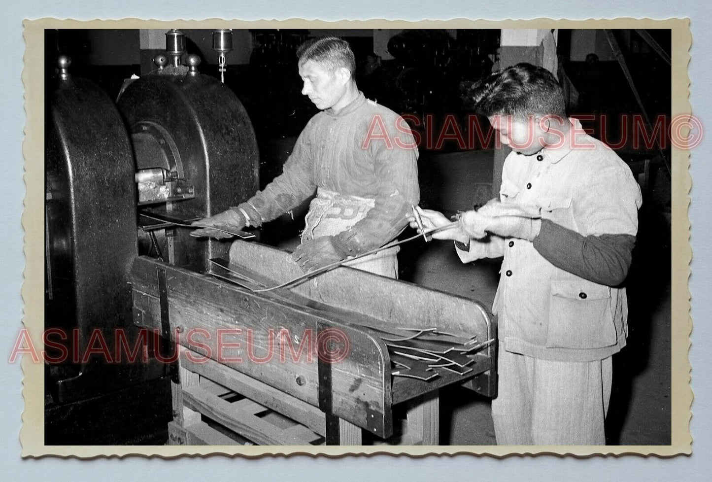 1940s Labor Coin Money Factory B&W Vintage China Shanghai Photo #3138 中国上海老照片