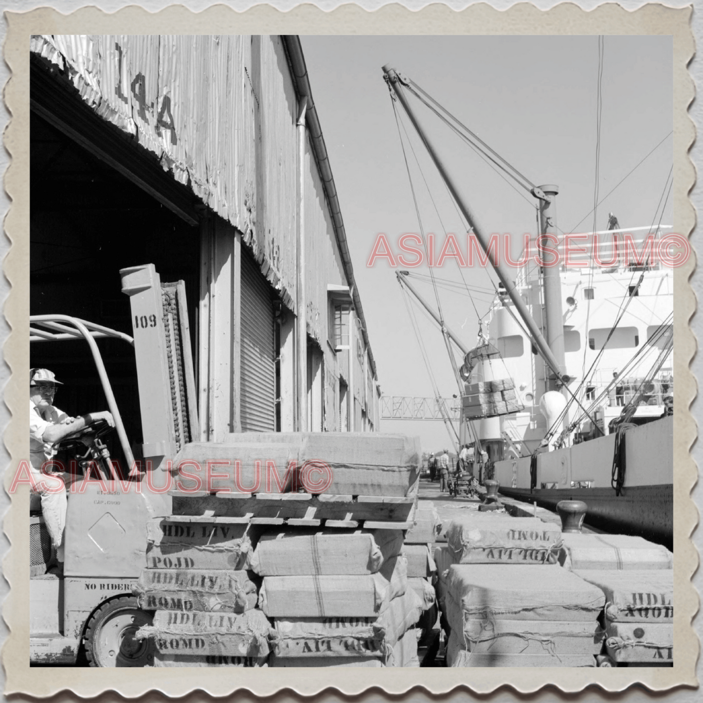 50s NEW ORLEANS LOUISIANA CITY MISSISSIPPI SHIP PORT HARBOR OLD USA Photo 10861