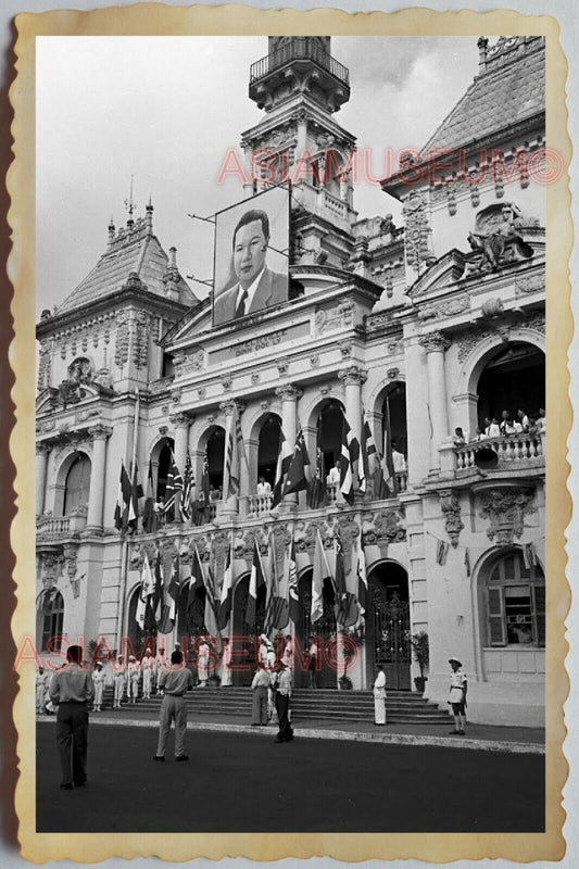 50s Vietnam SAIGON CITY HALL BAO DAI PARADE FRENCH FRANCE FLAG Vintage Photo 714