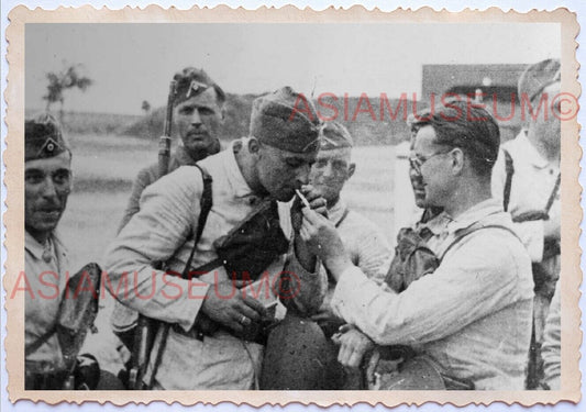 WWii D-DAY NORMANDY EUROPE ARMY Soldier Smoke Cigarette war Wehrmacht Photo A80