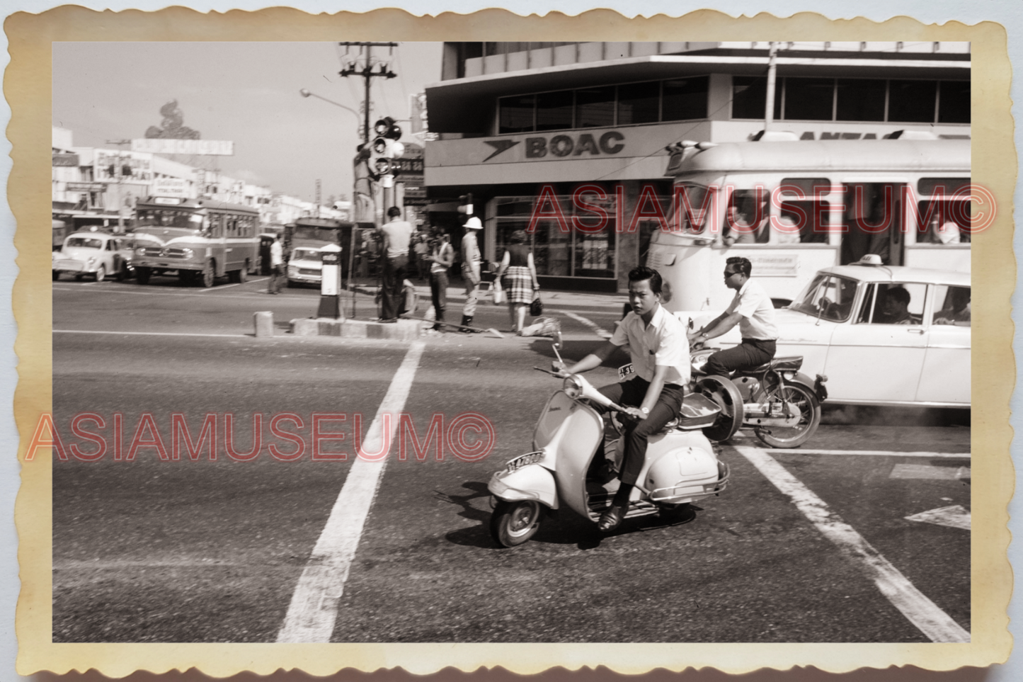 50's Thailand Bangkok Street Scene Car Bus Motorbike Vespa Vintage Photo #36636