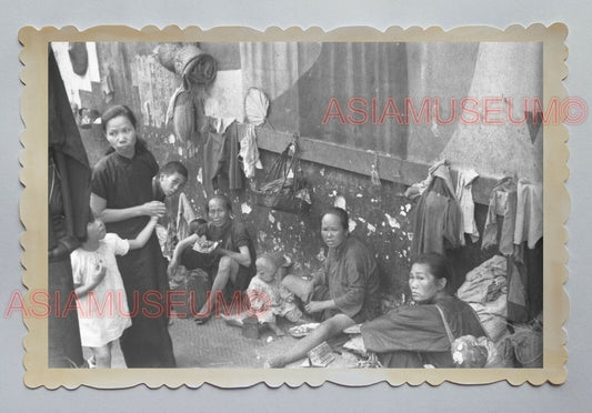 WOMEN LADY CHILDREN BOY GIRL BACK Street Scene cook Hong Kong Photo 04916 香港旧照片