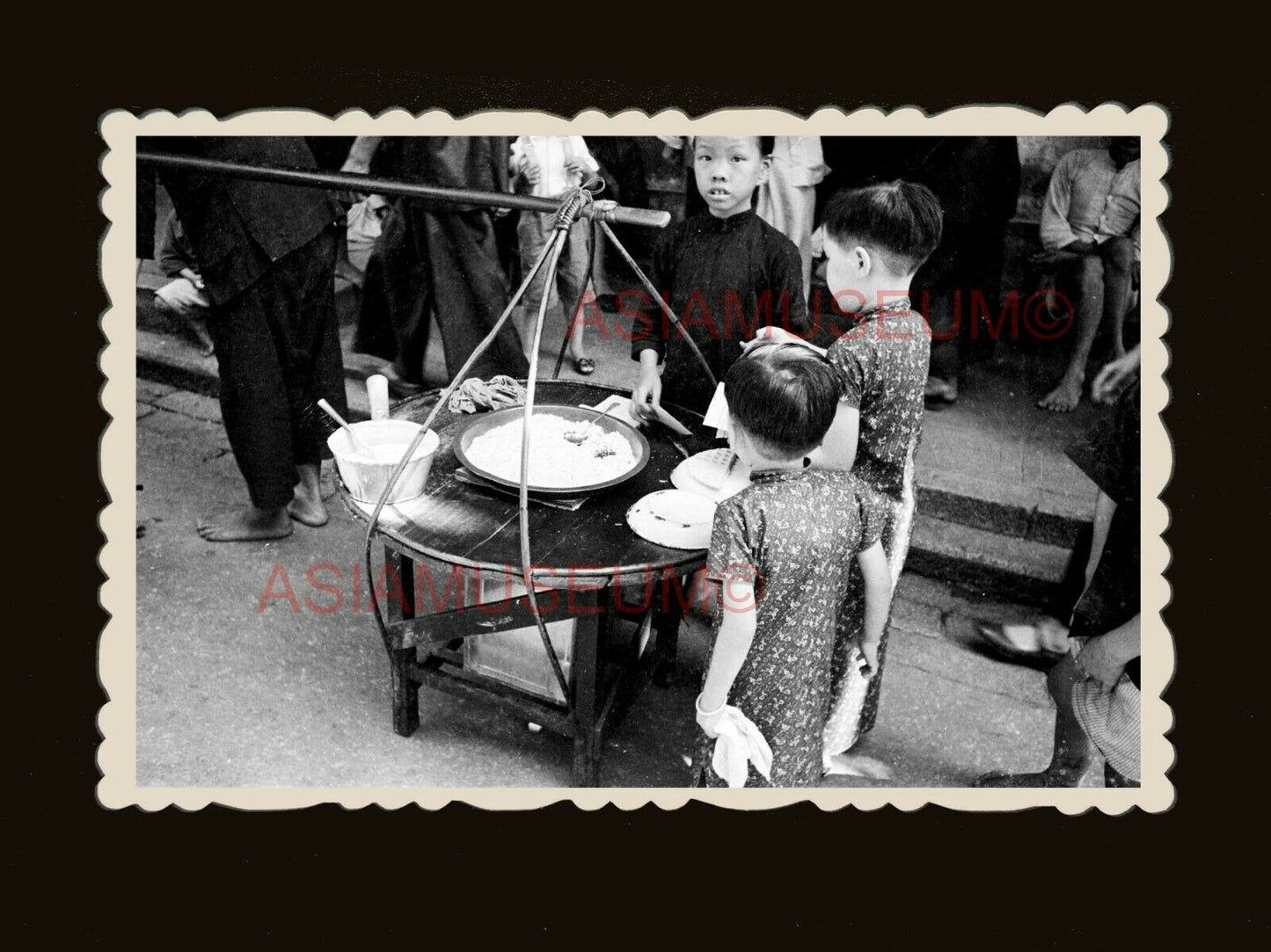 1940s CHILDREN BOYS GIRL STREET FOOD STALL AD  B&W Vintage Hong Kong Photo #1803