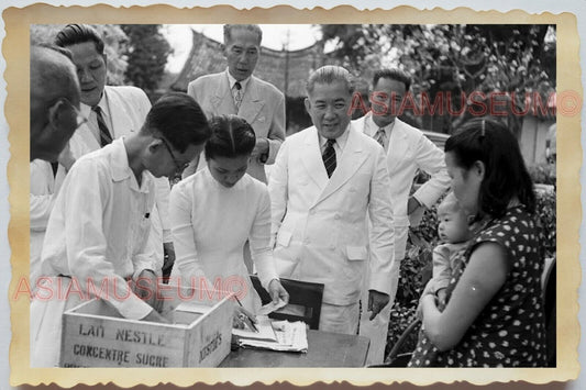 50s Vietnam Saigon Ho Chi Minh Village Baby Women Voting Lady Vintage Photo 841