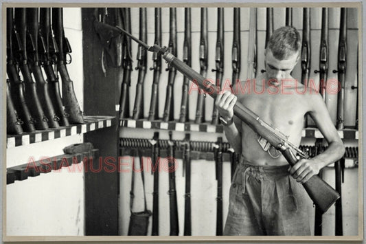 WW2 Army Topless Gay Rifle HONG KONG VINTAGE PHOTO POSTCARD RPPC 1313 香港舊照片明信片