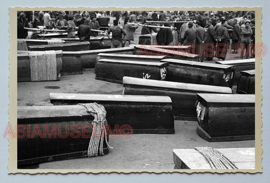 WW2 ARMY COFFIN STREET SCENE TRADING Vintage China SHANGHAI Photo 3354 中国上海老照片