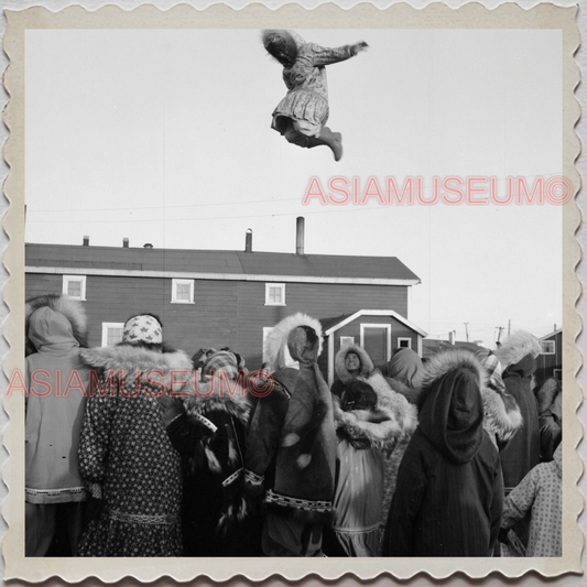 50s UTQIAGVIK NORTH SLOPE BARROW ALASKA ARCTIC TRAMPOLINE OLD USA Photo 12351