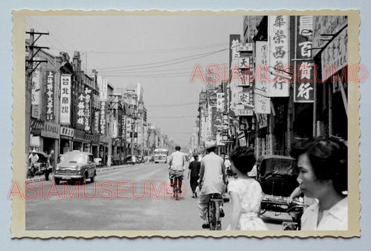 Women Lady Street Scene Classic Car Bus Vintage Taiwan Taipei Photo 台湾老照片 #36531