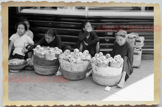 50s Vietnam War Saigon Market Street Food Vendor Seller Lady Vintage Photo #1168