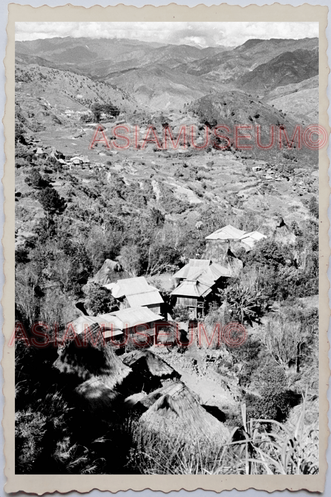 50s PHILIPPINES MOUNTAIN AERIAL VIEW LUZON TRIBE HOUSE HUT LUZON Photo 24071