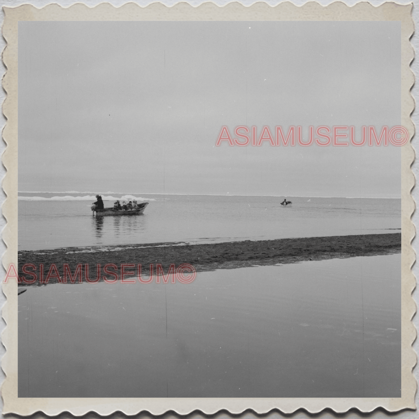 50s UTQIAGVIK NORTH SLOPE BARROW ALASKA ARCTIC OCEAN BOAT OLD USA Photo 12460