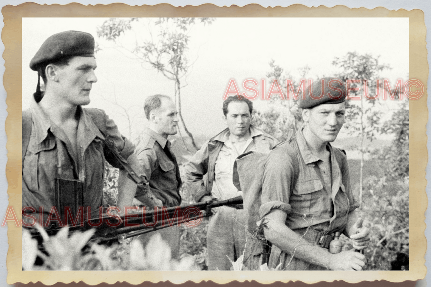 40s WW2 Vietnam INDOCHINA WAR MACHINE GUN ARMY COMMANDO OLD Vintage Photo 25602