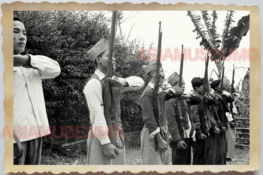 40s WW2 Vietnam FRENCH SOLDIER ARMY GUERILLA RECRUITE GUN ii Vintage Photo 27690