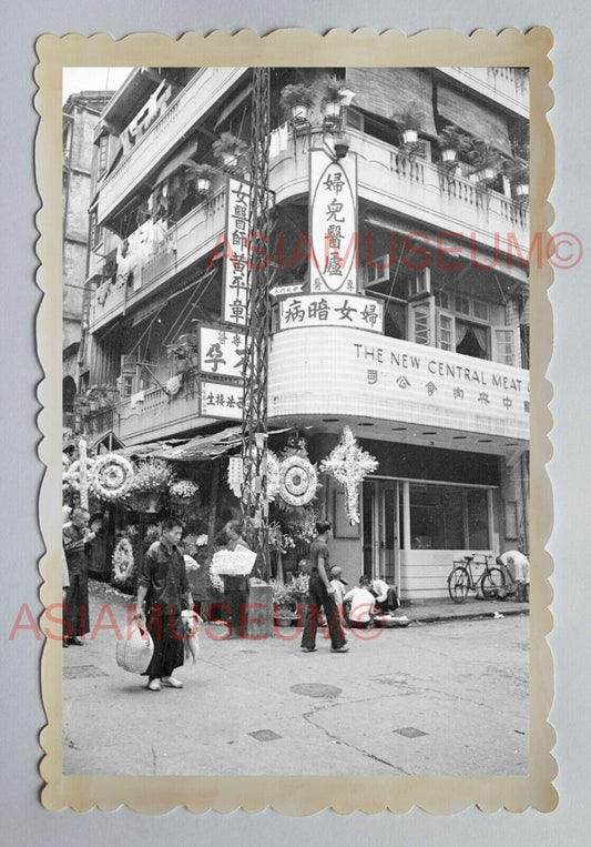 CENTRAL MARKET WOMEN FLOWER STREET SCENE B&W Vintage HONG KONG Photo 23011 香港旧照片