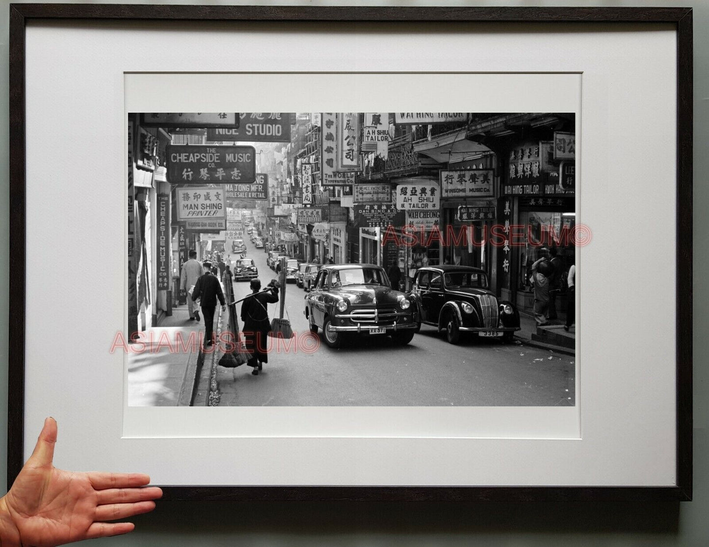 40's LARGE HONG KONG CENTRAL CAR STREET SCENE LADY Old Vintage Photo 香港老照片 #98