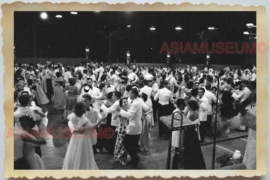 50s Vietnam SAIGON HOTEL DANCE PARTY WOMEN LADY DRESS SUIT Vintage Photo #1700