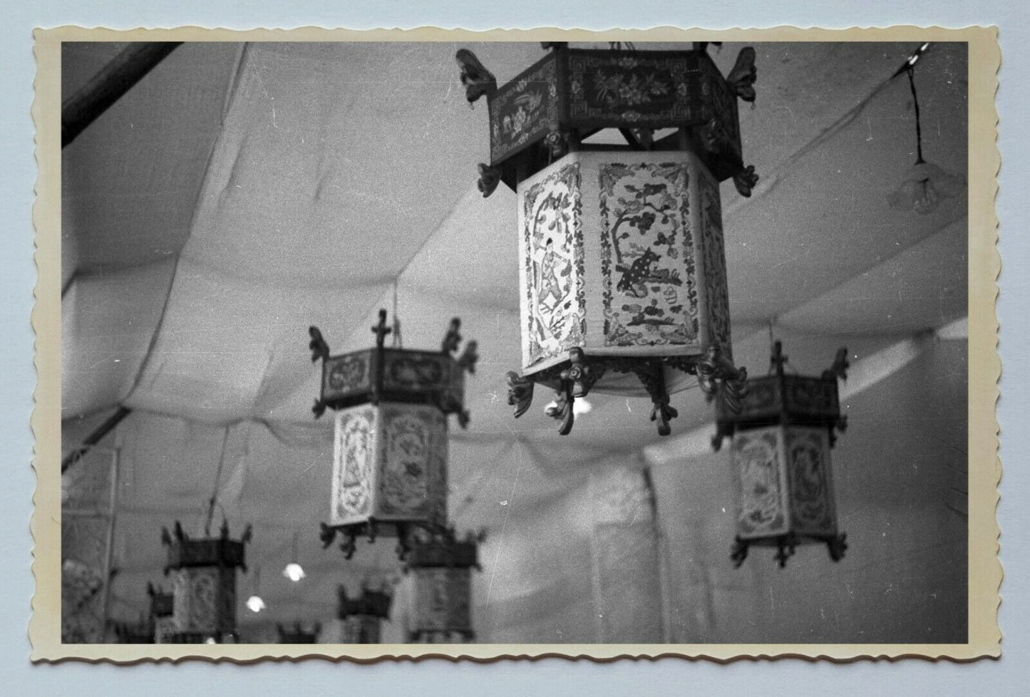 CLASSICAL LANTERN PRAY TEMPLE B&W Vintage China Shanghai Photograph 中国上海老照片 #104