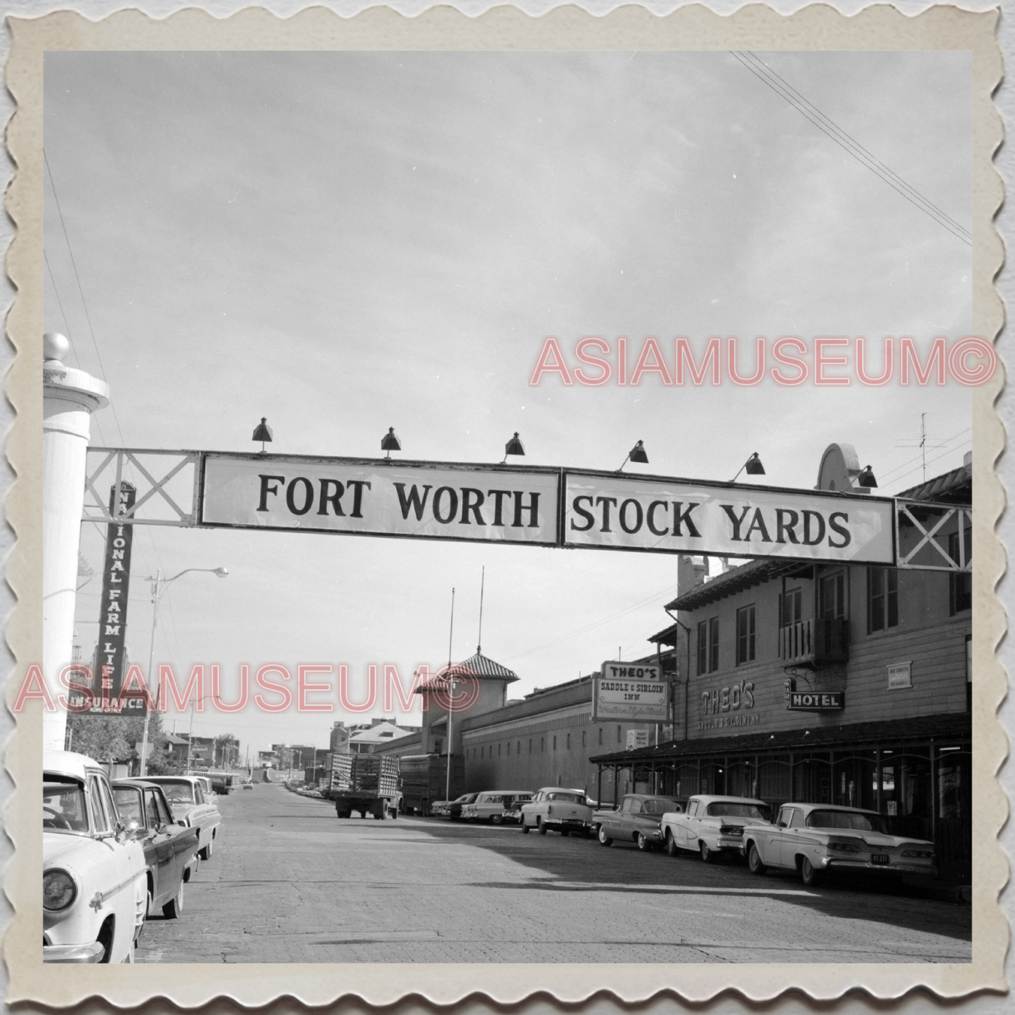 50s FORT WORTH DALLAS TEXAS CHISHOLM TRAIL STOCK YARD CAR VINTAGE USA Photo 8654