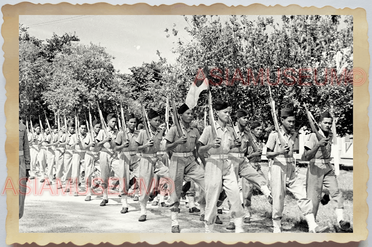 40s WW2 Vietnam HANOI ARMY MILITARY TRAINING MARCHING FLAG Vintage Photo 26397