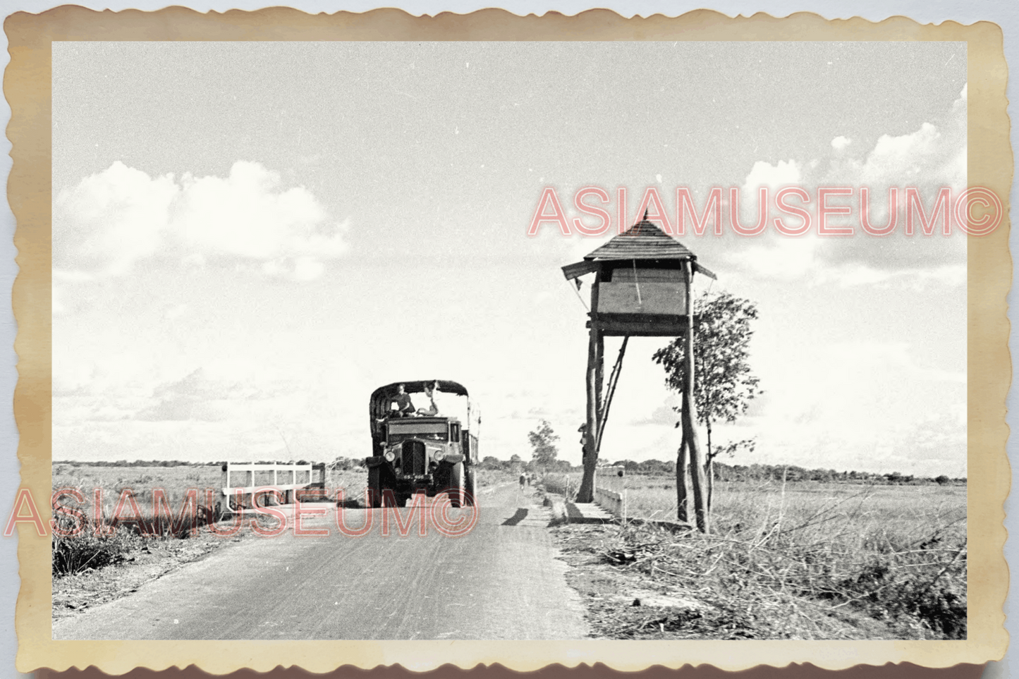 40s WW2 Vietnam FRENCH ARMY CAMP TRUCK WATCH TOWER SOLDIER Vintage Photo 29909