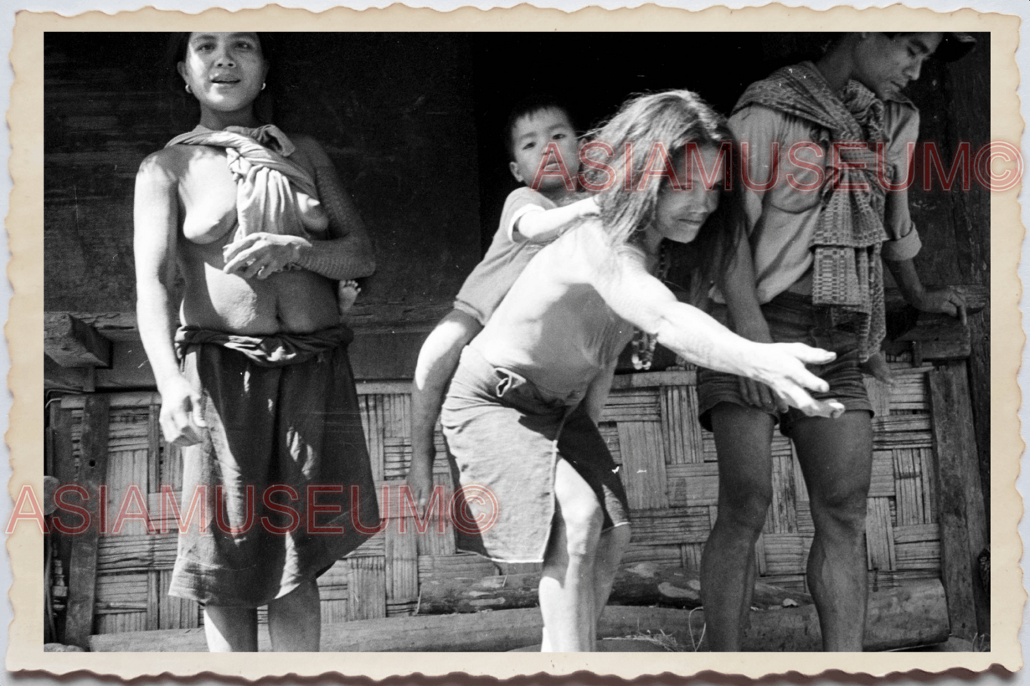 50s PHILIPPINES MOUNTAIN TRIBE WOMEN TATTOO CHILDREN TOPLESS Vintage Photo 24159